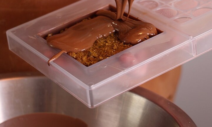 Image 2: Discover London's Culinary Delights