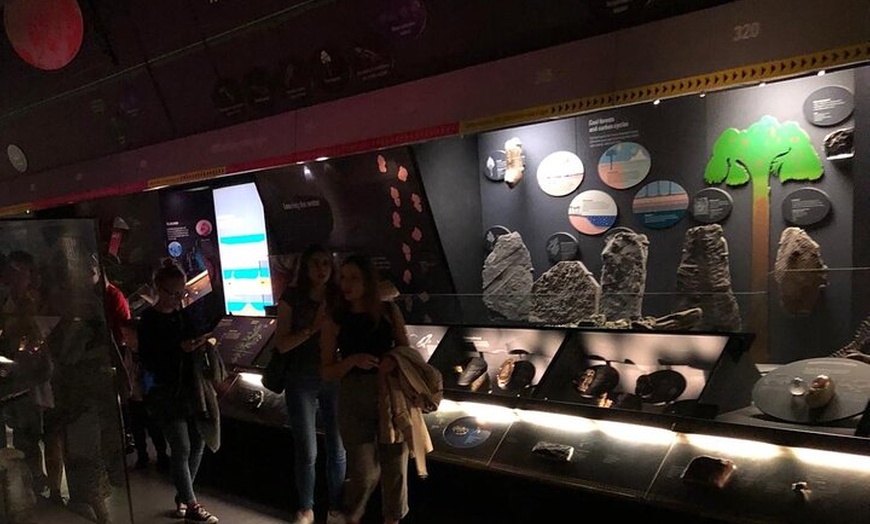 Image 51: London Walking Tour VIP