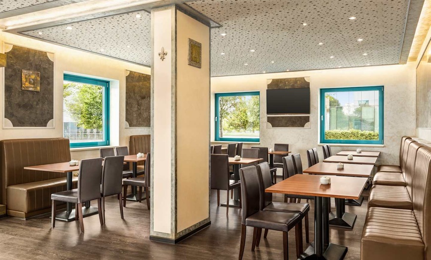 Image 16: ✈ TSJECHIË | Praag - Amedia Express Prague Trademark Collection by ...