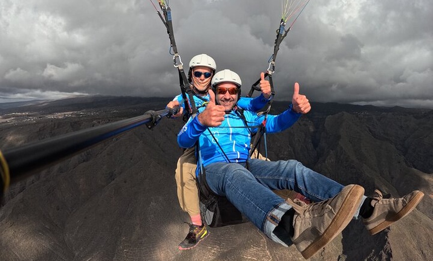 Image 5: Vuelo en Tandem en Parapente en Tenerife Sur ¡HOLA!