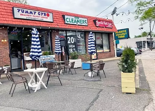 5% Cash Back at Yummy Gyro