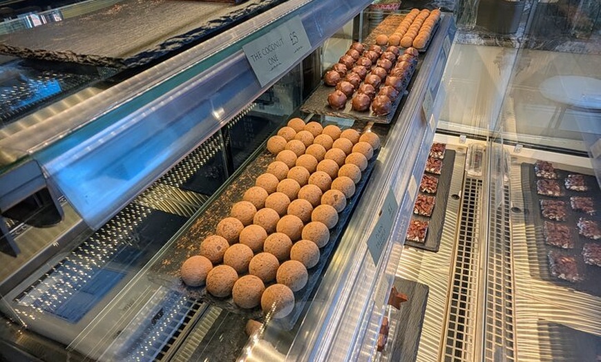 Image 4: Beverley Bites History Tour with Foodie Twist