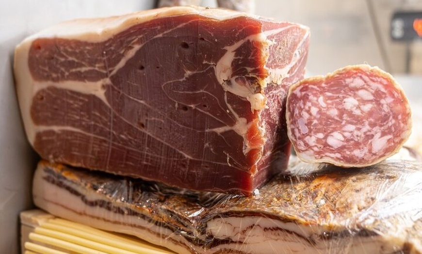 Image 4: Dégustation de 3 vins locaux avec de la charcuteries françaises