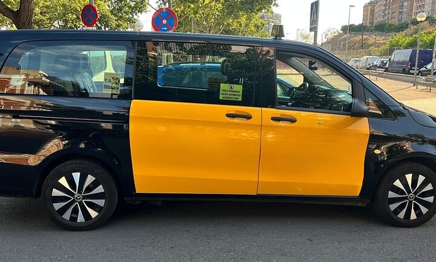 Image 5: Traslado Privado desde el Aeropuerto de Barcelona a la Ciudad