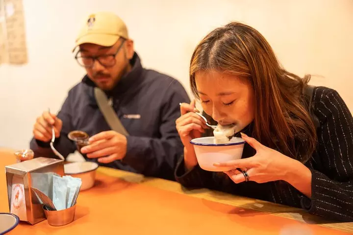 Melbourne: Progressive Dinner Tour - Chinatown, Laneways & Drink