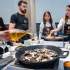Image 1: Clase de cocina de paella en Madrid con maridaje de vino sin fondo