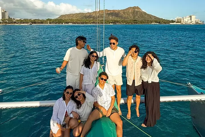Private Catamaran Sunset Sail in Waikiki