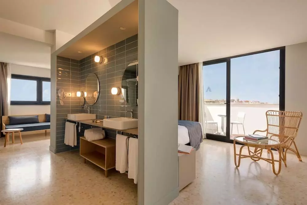 ✈ COSTA BARCELONA | Malgrat de Mar - AQUA Hotel Silhouette & Spa - ...