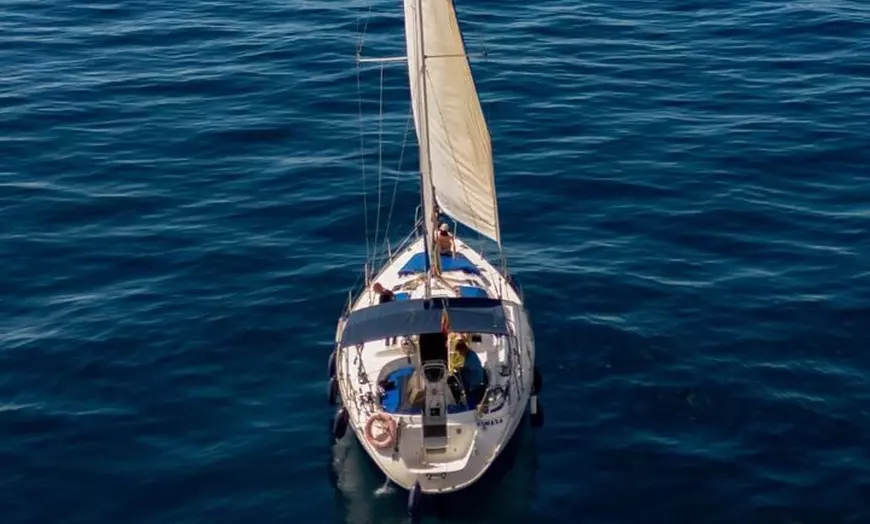 Image 1: Excursión en velero compartido para descubrir los Calderones Comunes