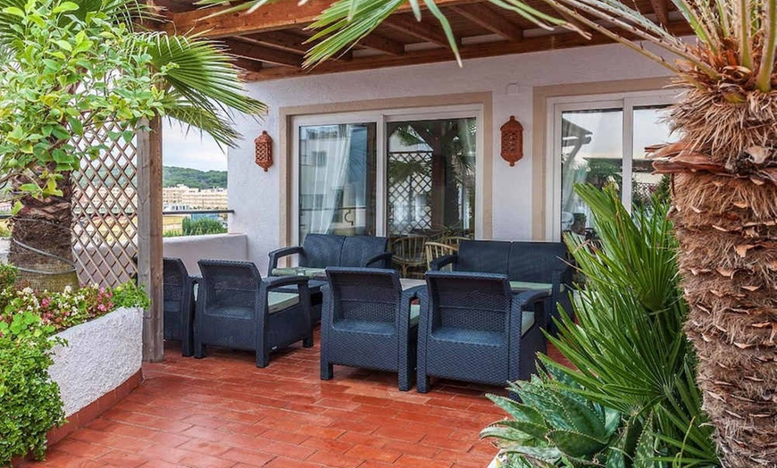 Image 5: ✈ COSTA BRAVA | Lloret de Mar - Hotel Ninays 2*, 2 Nächte - Außenpool