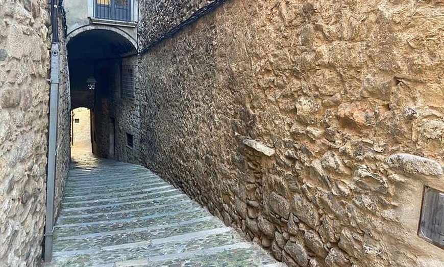 Image 5: Girona Ciudad medieval Tour privado de 8 horas desde Barcelona