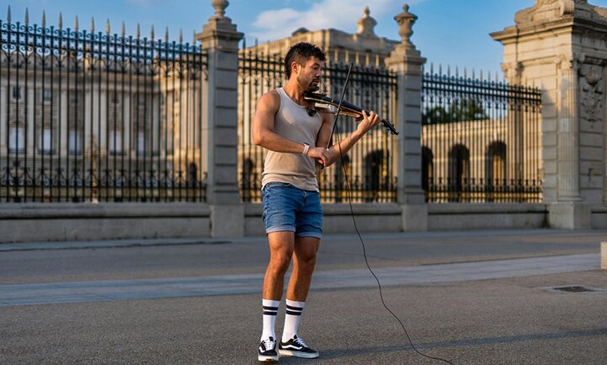 Image 8: Sesión de fotos profesionales en Palacio Real