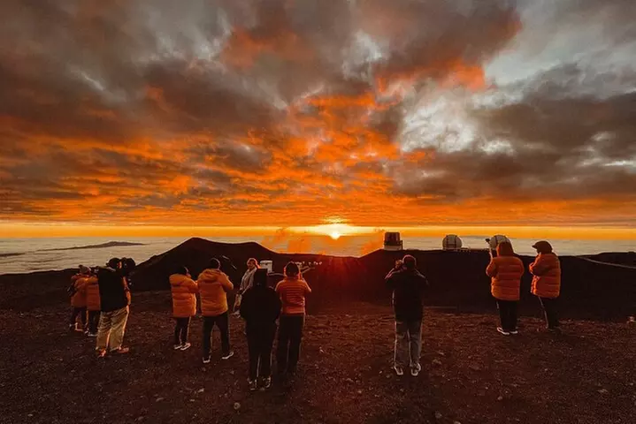 Big Island: Mauna Kea Summit Tour with Free Night Star Photo