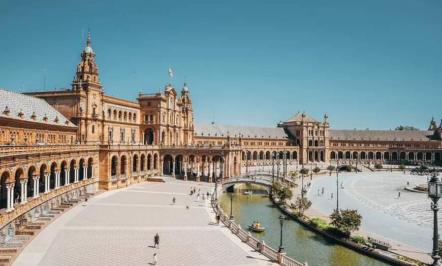 Image 13: Excursión privada de día completo a Sevilla con sesión de fotos gra...