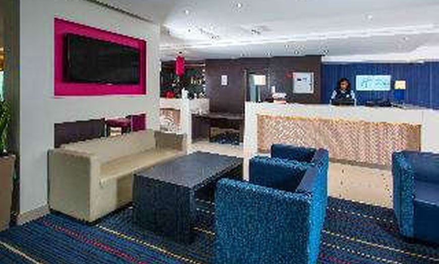 Image 6: ✈ WIELKA BRYTANIA | Londyn - Holiday Inn Express London - Wandswort...