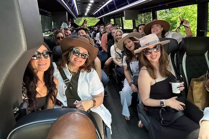 Nashville to Jack Daniel's Distillery Bus Tour + Whiskey Tastings
