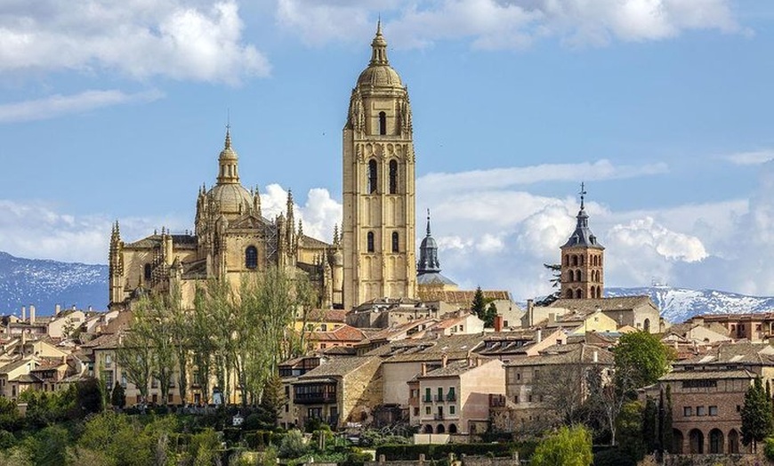 Image 8: Tour de Día Completo a Ávila y Segovia con Visita Guíada