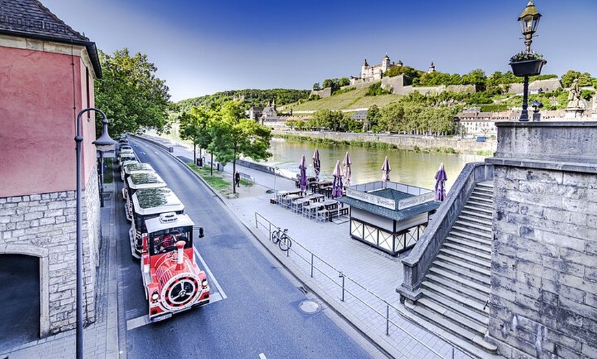 Image 6: Stadtrundfahrt durch Würzburg mit der Bimmelbahn