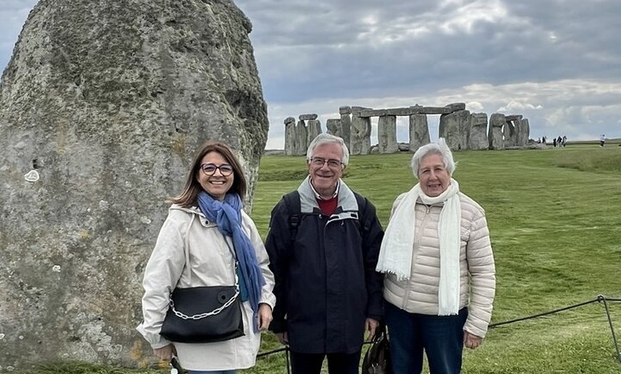 Image 3: Windsor Castle and Stonehenge with Chauffeur and Guide