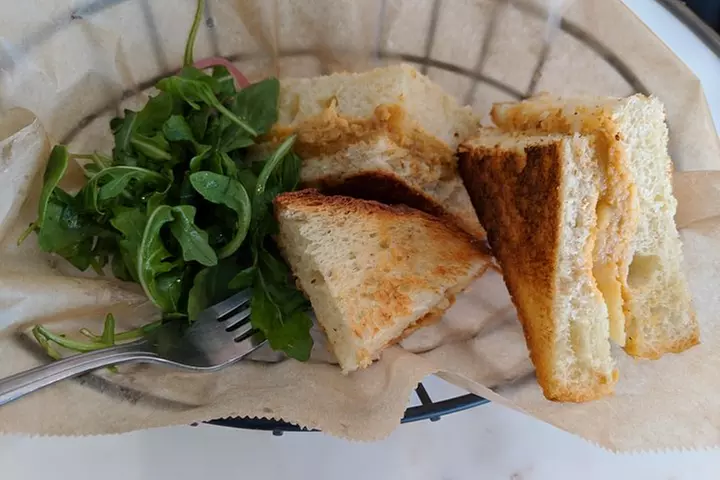 Williamsburg Food Tasting & Walking Tour