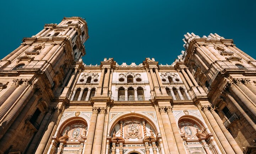 Image 2: Alcazaba a Picasso: Lo mejor de Málaga en un tour autoguiado