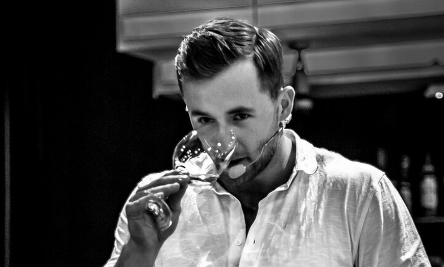 Image 17: Experiencia de cata de vinos con un sumiller profesional en el cent...