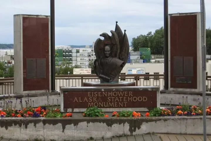 Astonishing Scavenger Hunt: Mushing Through Anchorage