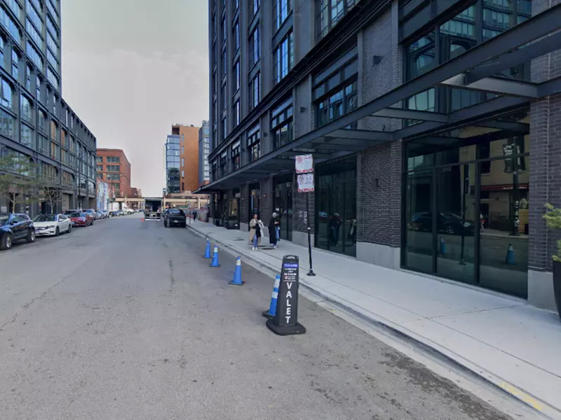 Parking at Nobu Hotel Chicago - Valet Kiosk