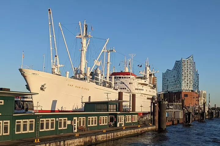 Hamburg Essentials: Geführte Tour durch Hamburg auf Französisch - Primary Image