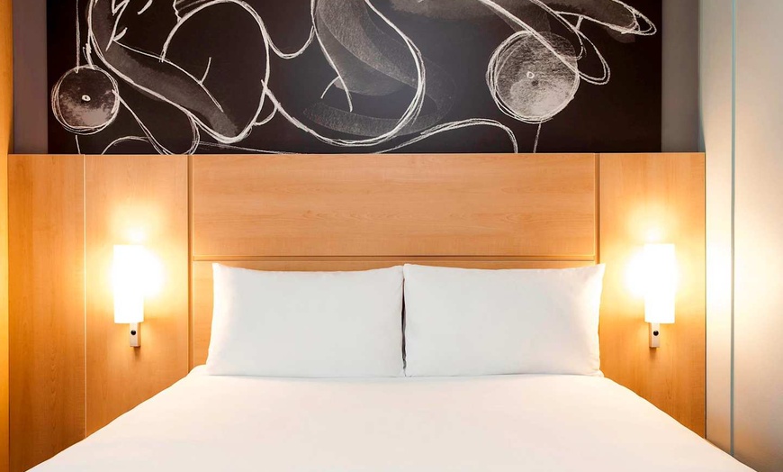 Image 58: ✈ SCHOTLAND | Edinburgh - ibis Edinburgh Centre South Bridge - Roya...