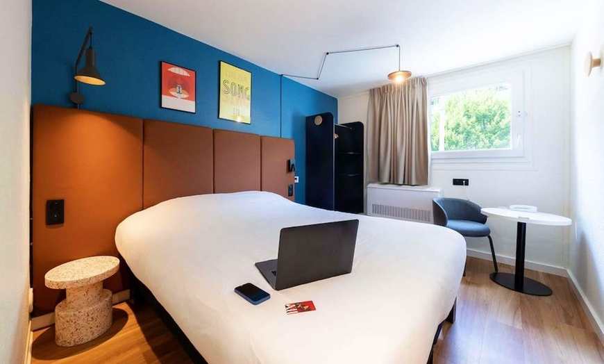 Image 74: ✈ ÎLE-DE-FRANCE | Paryż - Ibis Paris Alesia Montparnasse 3*, 1 nocy...