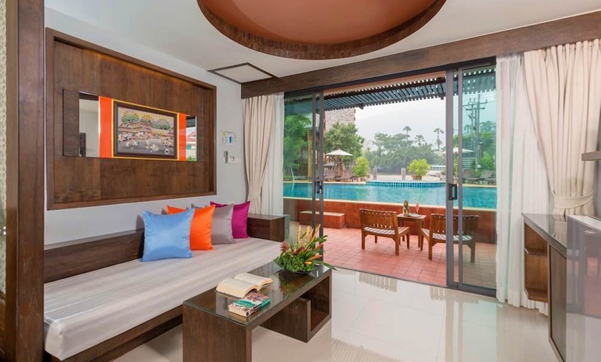 Image 15: ✈ THAILANDIA DEL SUD | Phuket - Naina Resort & Spa 4* - Piscina est...