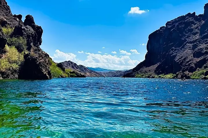 Las Vegas: Guided Kayak Tour from Willow Beach to Emerald Cave