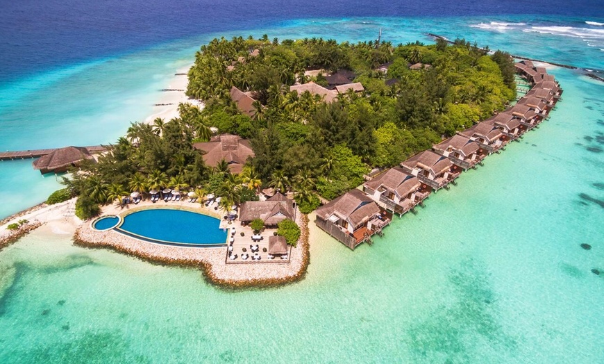 Image 1: ✈ MALEDIVEN | Nord-Malé-Atoll - Taj Coral Reef Resort & Spa 5* - Al...