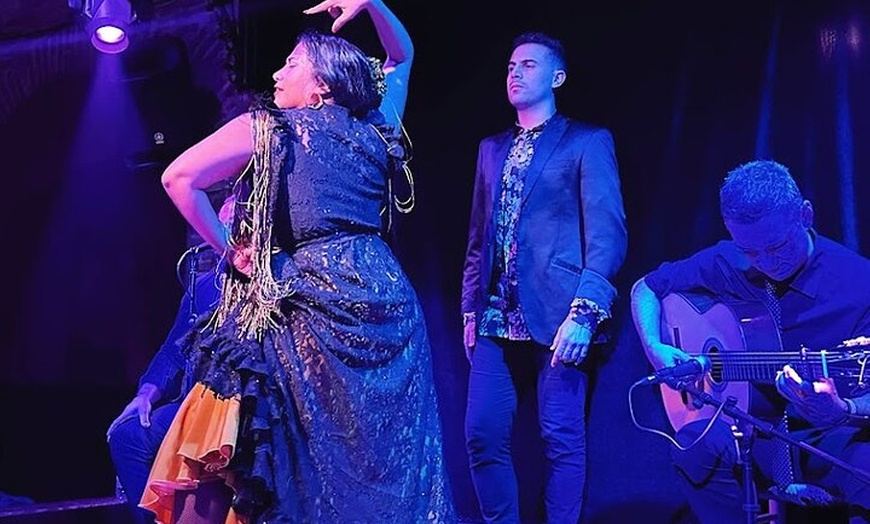 Image 8: Tablao Flamenco El Paraigua Espectáculo flamenco Barcelona modernista