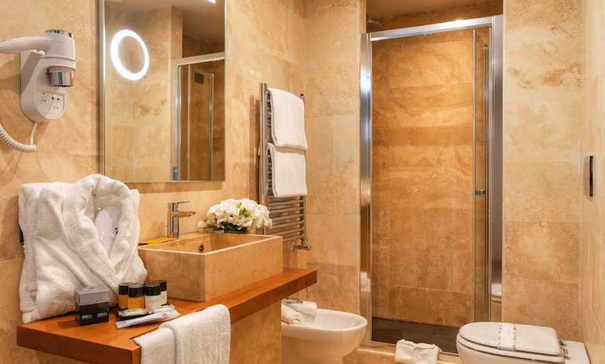 Image 5: ✈ ITALIA | Roma - The Code Hotel 4* - Spa
