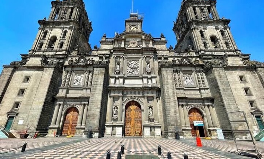 Image 4: Bici-Taxi & Walking Tour: Ride Through the History of Mexico City