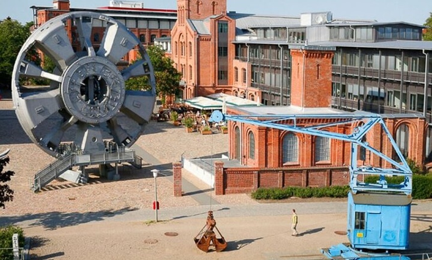 Image 3: Hamburg : City Pass mit 40 + Attraktionen & ÖPNV