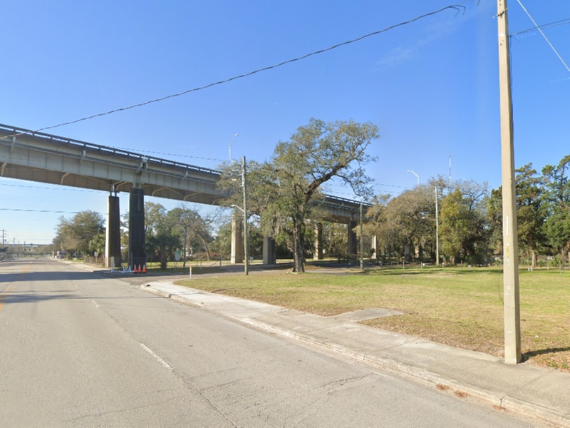 Parking at 602 Talleyrand Ave. Lot