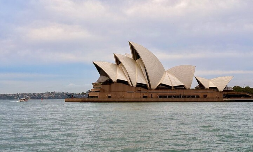 Image 5: Sydney Full Day Private City Harbour Coastal Adventure