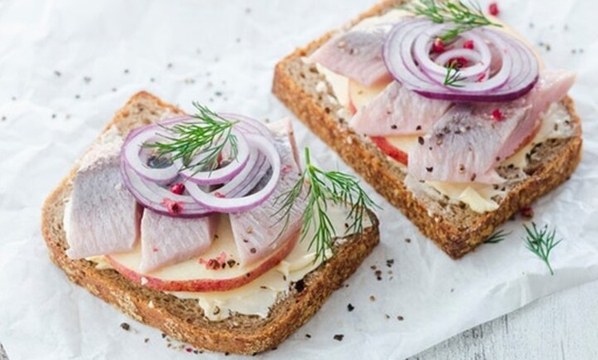 Image 14: True Berlin Street Food Tour – Global Flavors am Alexanderplatz