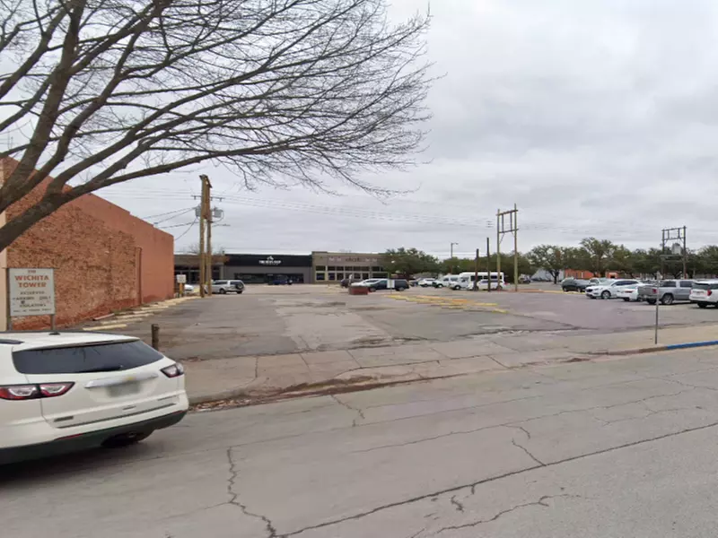Parking at Lot 1402