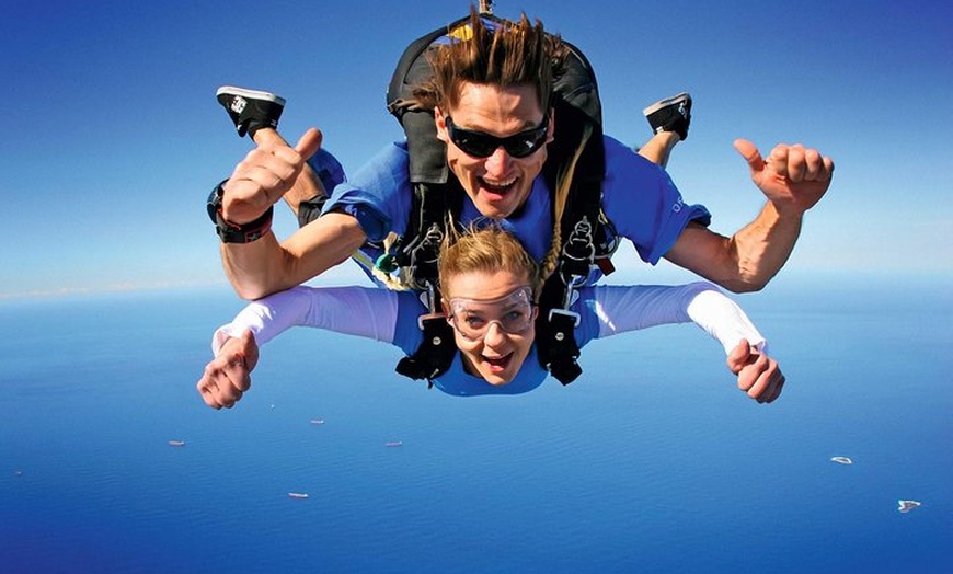 Image 1: From Sydney: Tandem Skydive Experience over Wollongong Beach
