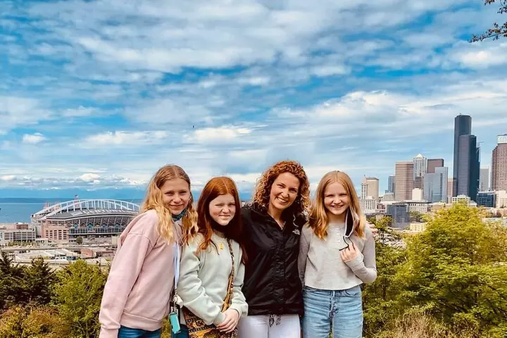 Seattle Neighborhood Small Group Driving Tour