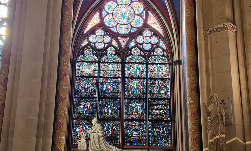 Image 46: Accès Notre-Dame : Explorez l'intérieur avec un Guide agréé.
