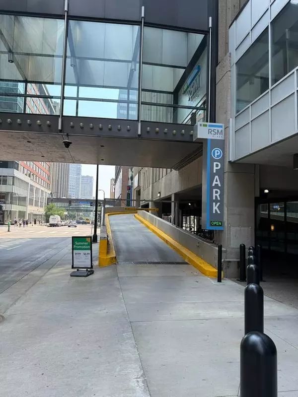 Parking at RSM Plaza Parking Garage