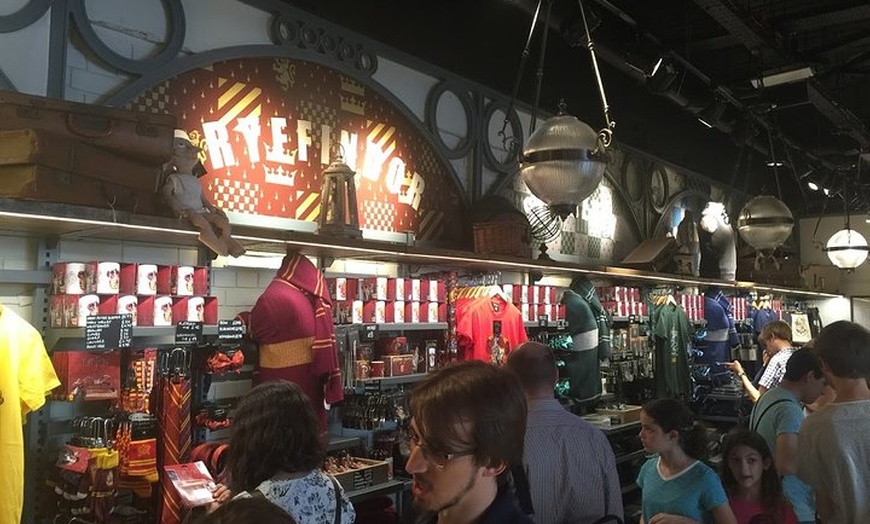 Image 19: Harry Potter's London Feat. Harry Potter Movie Locations