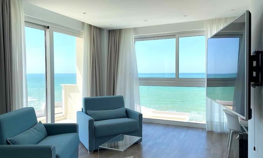 Image 4: ✈ LES POUILLES | Rodi Garganico - Rodi Resort 4*, 3 nuit - Face à l...