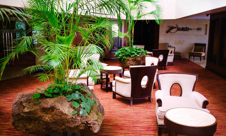 Image 7: ✈ KENYA | Nairobi - The Boma Nairobi 5* - Piscine extérieure