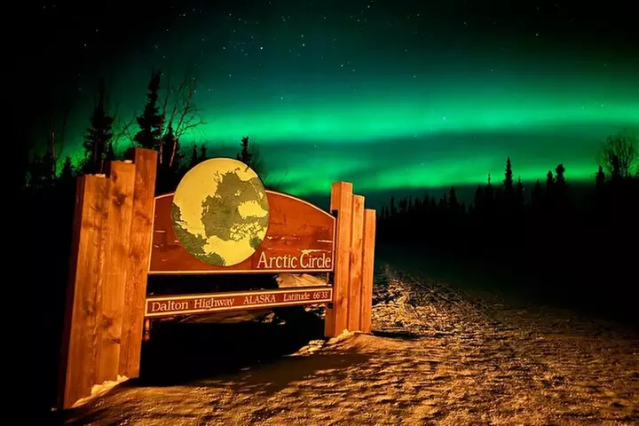 Northern Lights & Arctic Circle Tour